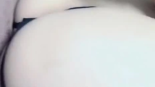 尺寸大小不对等美丽小姑娘被草哭退钱走人