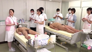体验3D三人组狂欢的快感,这个休闲群交视频