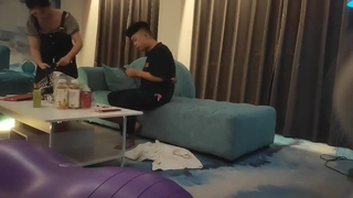 寂寞熟妇被酒保插爆