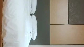 DURON骚逼独自在家忍不住了，自慰给我看