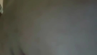 大雞巴和小胸部的少女在高清晰度中