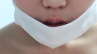 少女妹妹被抓住与继兄做爱的行为