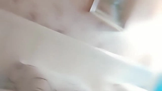 【独家】深圳初三女生穿校服翘课开房自拍流出