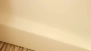 颜值不错苗条妹子性感黑丝玻璃棒自慰特写粉穴，从下往上视角抽插呻吟娇喘非常诱人 消息来源: @swaglive