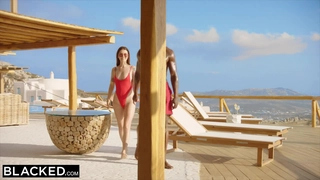 终于露脸了 太美了【05年白虎妹妹】，无毛白虎抠逼自慰 啪啪，后入这完美的腰线，瞬时间硬了